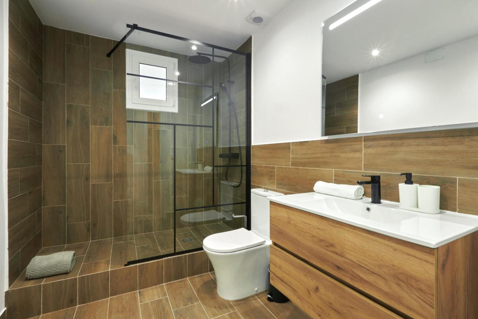 Comfortable Apartment Next To Apolo Theater บาร์เซโลนา ภายนอก รูปภาพ