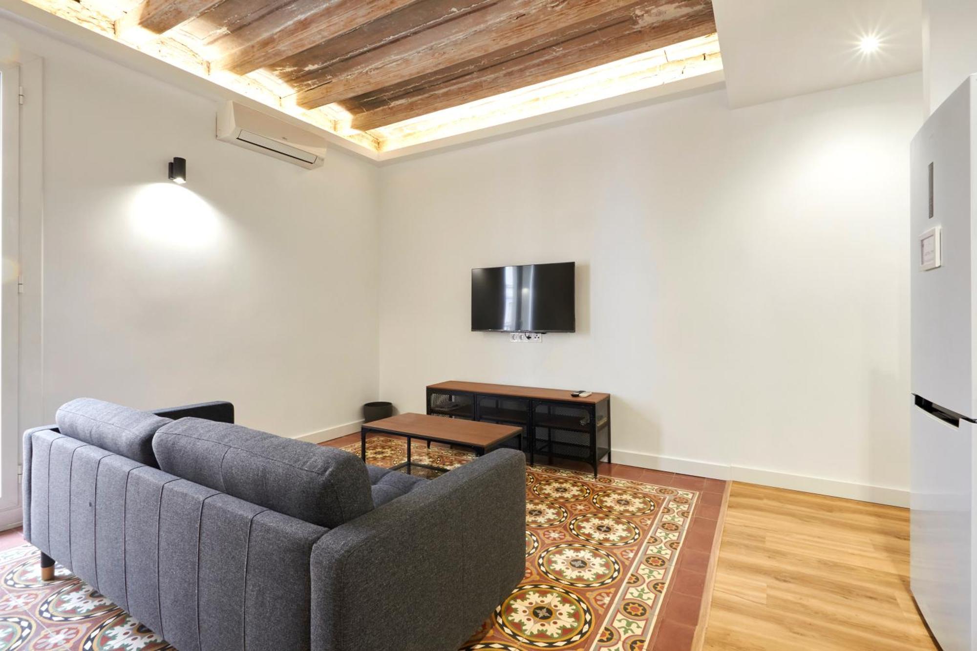 Comfortable Apartment Next To Apolo Theater บาร์เซโลนา ภายนอก รูปภาพ