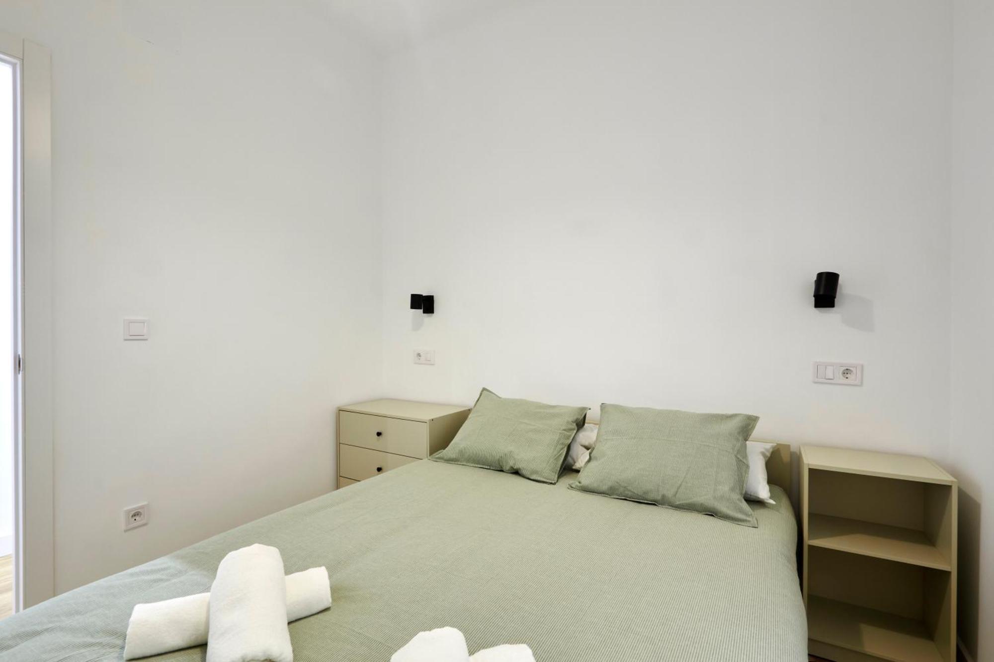 Comfortable Apartment Next To Apolo Theater บาร์เซโลนา ภายนอก รูปภาพ