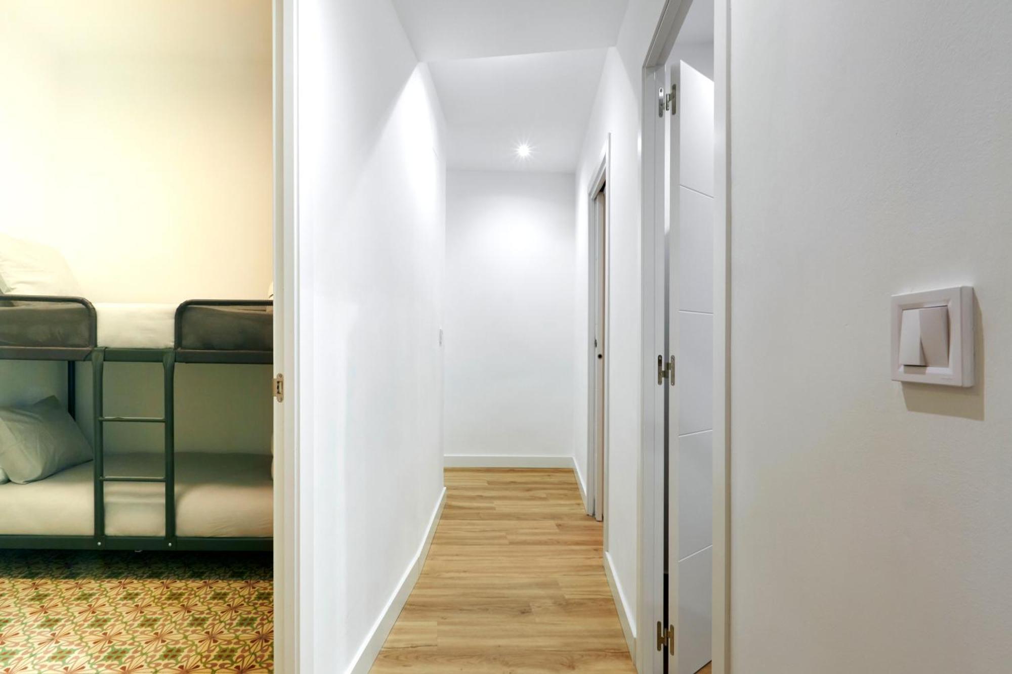 Comfortable Apartment Next To Apolo Theater บาร์เซโลนา ภายนอก รูปภาพ