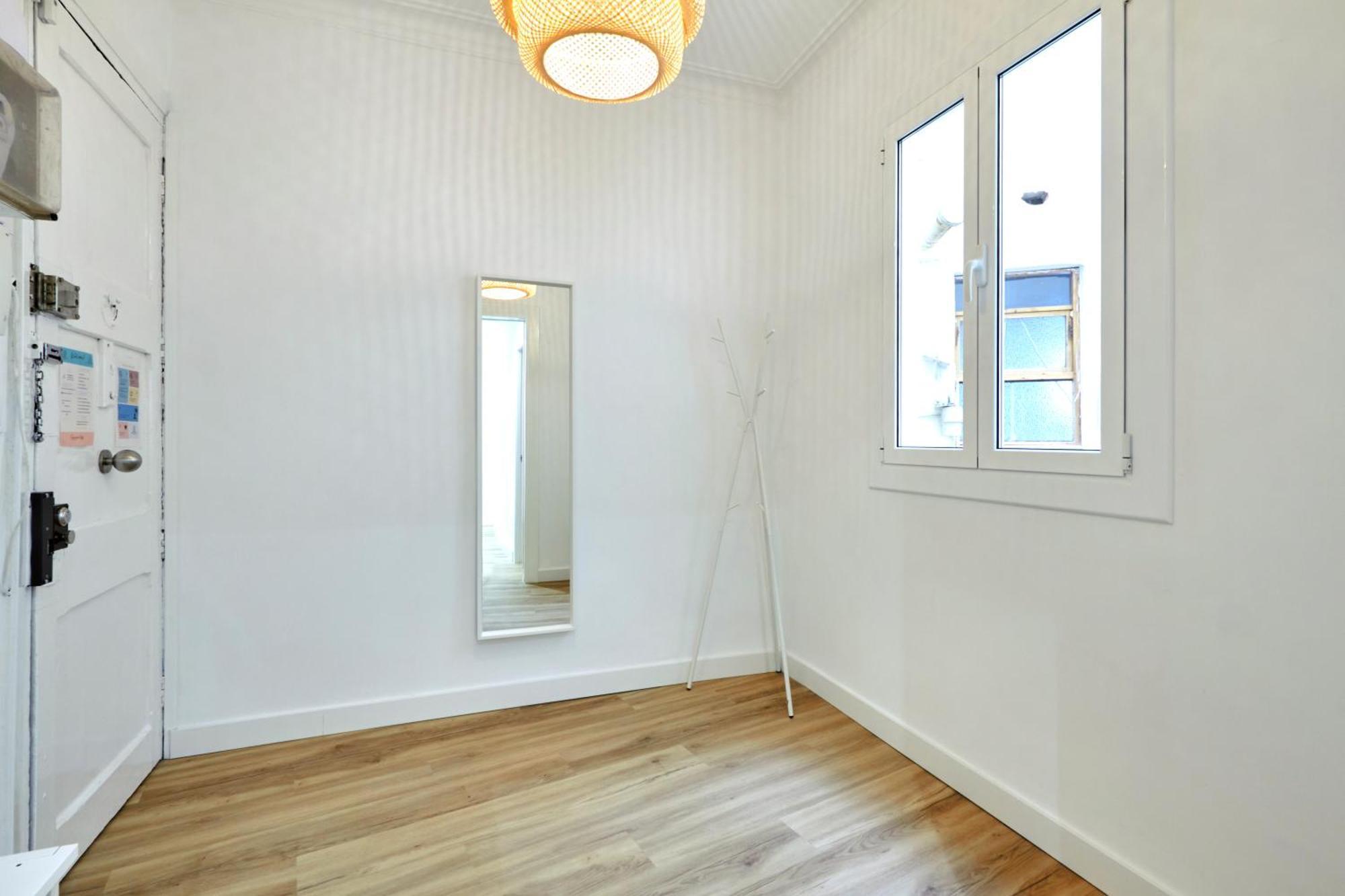 Comfortable Apartment Next To Apolo Theater บาร์เซโลนา ภายนอก รูปภาพ