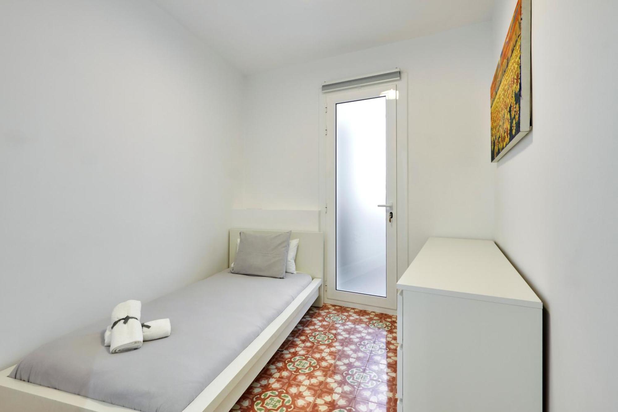 Comfortable Apartment Next To Apolo Theater บาร์เซโลนา ภายนอก รูปภาพ